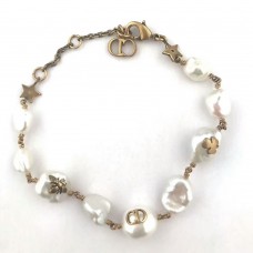 Dior Tribale Native Retro Brass Bee/CD/Clover Charm Atypical Pearl Bracelet