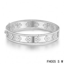 Van Cleef Arpels Perlee Clover Bracelet In White Gold With Diamond-Small Model