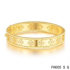 Van Cleef Arpels Perlee Clover Bracelet In Yellow Gold With Diamond-Small Model
